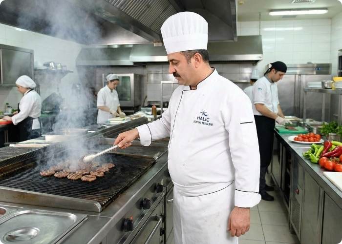 Haliç Sosyal Tesisleri menü fiyat listesi  2025